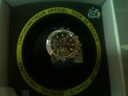 นาฬิกาอิตาลีหลายยี่ห้อ เ่ช่น Vabene มีใบรับรองทุกเรือน