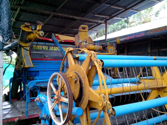 รถเกี่ยวข้าวไทยเจริญ+บางไทรอุ้ม2.5ตัน