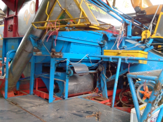 รถเกี่ยวข้าวไทยเจริญ+บางไทรอุ้ม2.5ตัน