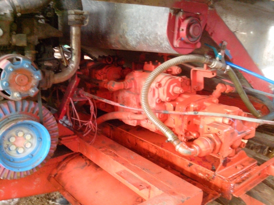 รถเกี่ยวข้าวไทยเจริญ+บางไทรอุ้ม2.5ตัน