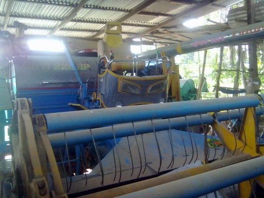 รถเกี่ยวข้าวไทยเจริญ+บางไทรอุ้ม2.5ตัน