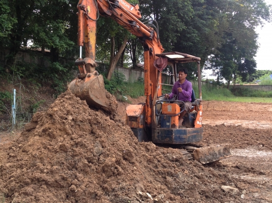 ขายรถแบคโฮ HITACHI. EX 40 ราคา 280,000 บาท