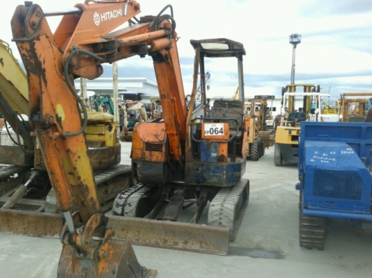 ขายรถแบคโฮ HITACHI. EX 40 ราคา 280,000 บาท