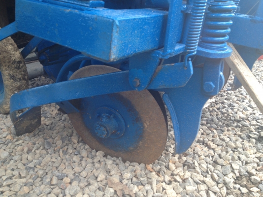 มาแล้ว!!!เครื่องหยอดข้าวโพด แบบจาน สภาพพร้อมใช้งาน ด่วน!!! มาแล้ว!!!เครื่องหยอดข้าวโพด แบบจาน สภาพพร้อมใช้งาน ด่วน!!!