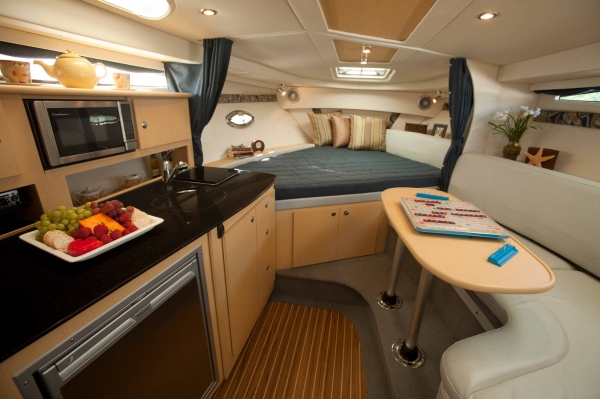 เรือมือ2// 2nd Hand Bayliner335 ปี 2011//Year 2011 เหลือ 4,900,000 บาท