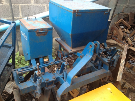 ขายเครื่องหยอดข้าวโพด แบบกระทู้ สภาพดีของช่างศักร์