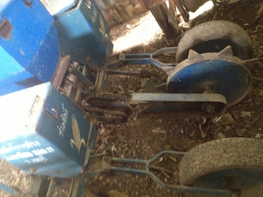 ขายเครื่องหยอดข้าวโพด แบบกระทู้ สภาพดีของช่างศักร์ ขายเครื่องหยอดข้าวโพด แบบกระทู้ สภาพดีของช่างศักร์