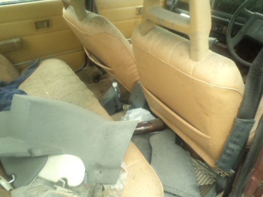 ขาย Volvo 264 GLE เครื่อง J เกียร์ auto ราคา 45000 ขายตามสภาพ