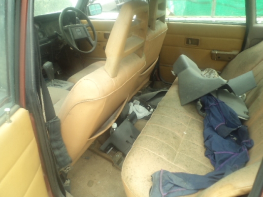 ขาย Volvo 264 GLE เครื่อง J เกียร์ auto ราคา 45000 ขายตามสภาพ