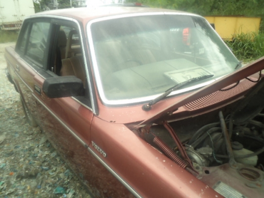 ขาย Volvo 264 GLE เครื่อง J เกียร์ auto ราคา 45000 ขายตามสภาพ