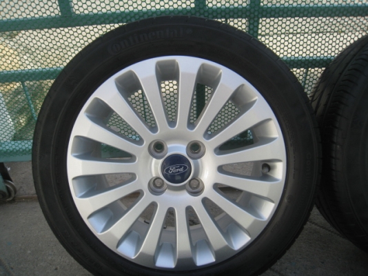 ขายล้อแม็ก Ford fiesta 15"x6" et45 4รู100 + ยาง ปี 12  Toyota ,Suzuki, Mazda ก็ใส่ได้ครับ (081-3747940)