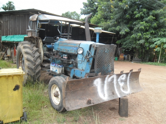 รถไถฟอร์ด 77 T1