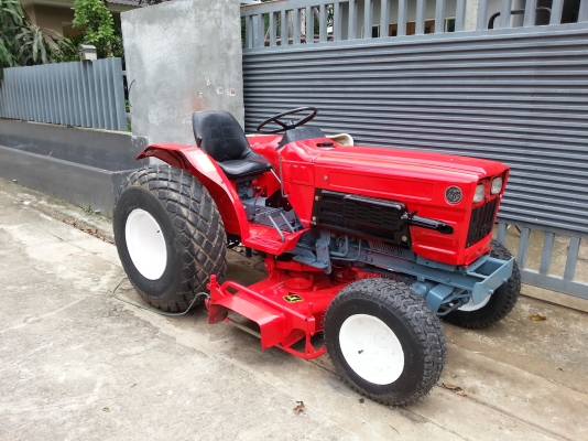 รถตัดหญ้ายี่ห้อยันม่า 16 แรง 2 เพลา + ชุดตัด 2 ชุด( แบบโรทารี่ 3 ใบตัดและแบบพวงตัดหญ้าสั้น )