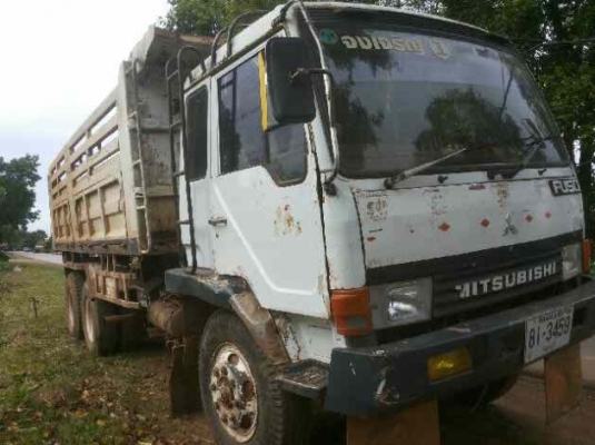 มิตซูบิชิ  10 ล้อ 2เพลาดั๊ม