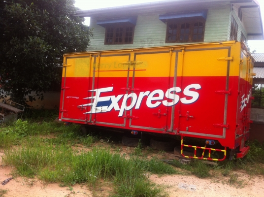 ขายตู้แห้งไม่มีเสากลาง ประตู 10 บาน ขายตู้แห้งไม่มีเสากลาง ประตู 10 บาน