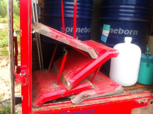 ขายตู้แห้งไม่มีเสากลาง ประตู 10 บาน ขายตู้แห้งไม่มีเสากลาง ประตู 10 บาน