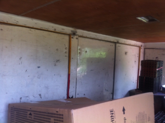 ขายตู้แห้งไม่มีเสากลาง ประตู 10 บาน ขายตู้แห้งไม่มีเสากลาง ประตู 10 บาน