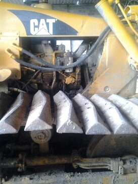 ขายแทรกเตอร์CAT D4E สภาพสวยพร้อมใช้ ราคาต่อรองได้  ติดต่อได้ที่คุณ อ๊อฟ พิจิตร 086-737-9991