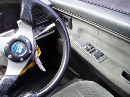 ขายรถตู้เล็กไลเอทเหลี่ยมเครื่อง1800หัวฉีดติดแก๊ส เกียร์ออโต้