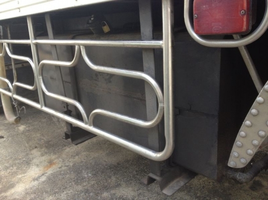 รถอิซูซุ 10 ล้อ ตู้เย็น 195 แรงม้า ปี 42 ( มีขาย 2 คัน ) สนใจติดต่อ 081 - 6079515 รถอิซูซุ 10 ล้อ ตู้เย็น 195 แรงม้า ปี 42 ( มีขาย 2 คัน ) สนใจติดต่อ 081 - 6079515