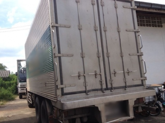 รถอิซูซุ 10 ล้อ ตู้เย็น 195 แรงม้า ปี 44 ( มีขาย 2 คัน ) สนใจติดต่อ 081 - 6079515 รถอิซูซุ 10 ล้อ ตู้เย็น 195 แรงม้า ปี 44 ( มีขาย 2 คัน ) สนใจติดต่อ 081 - 6079515