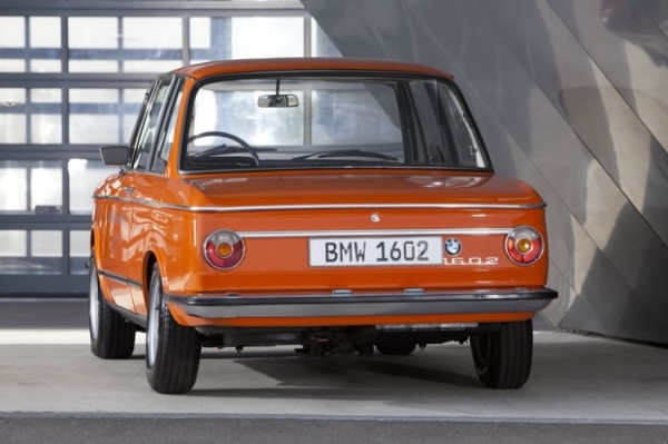 ขาย BMW ปี 1971 คลาสสิกสะสม รุ่น 1602 ทะเบียนตรงรุ่นสวยๆราคาไม่แรงครับ ขาย BMW ปี 1971 คลาสสิกสะสม รุ่น 1602 ทะเบียนตรงรุ่นสวยๆราคาไม่แรงครับ