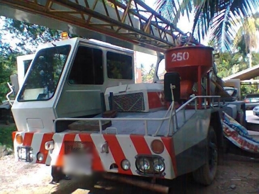 รถเครน TADANO 12 ตัน   สนใจติดต่อ 081 - 6079515