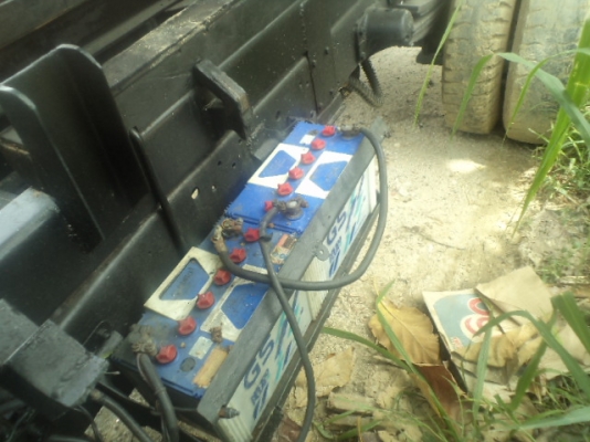 ขายหกล้อดั้มเล็ก ISUZU 85 แรงม้า เครื่องแน่นมีทะเบียนพร้อมโอนเลยครับ ราคาต่อรองได้คับ