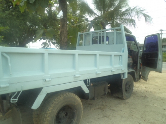 ขายหกล้อดั้มเล็ก ISUZU 85 แรงม้า เครื่องแน่นมีทะเบียนพร้อมโอนเลยครับ ราคาต่อรองได้คับ