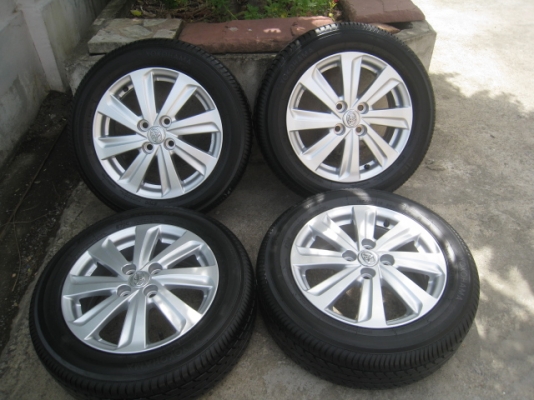 ขายล้อแม็ก Toyota vios ป้ายแดง 15"x5.5" et45 4รู100 + ยาง ปี 1413  สนใจติดต่อ เล็กคลองสาม (081-3747940)
