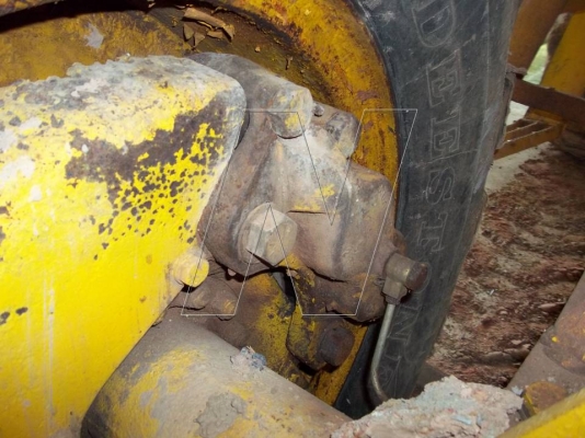 ขาย รถตักเอวอ่อน โคมัสสุ JH63 สองเพลา / ดิสเบรก 4 ล้อ / ต่อแขน ขยายบุ้งกี๋แล้ว ( เลิกกิจการลานมัน! )