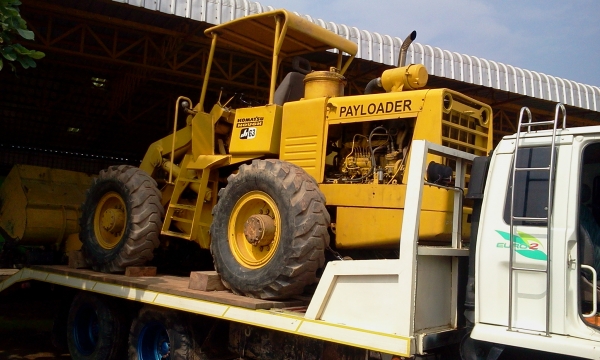 ขาย รถตักเอวอ่อน โคมัสสุ JH63 สองเพลา / ดิสเบรก 4 ล้อ / ต่อแขน ขยายบุ้งกี๋แล้ว ( เลิกกิจการลานมัน! )