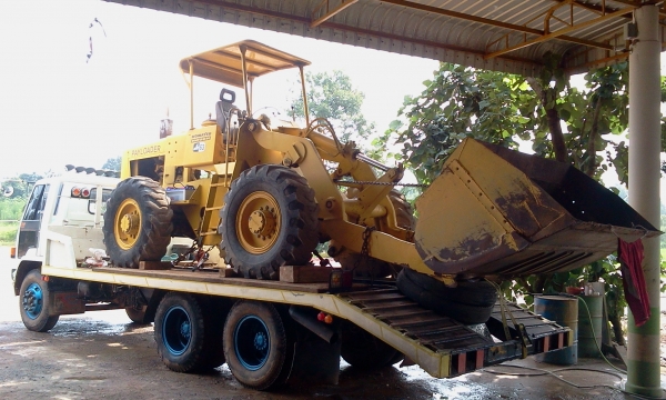 ขาย รถตักเอวอ่อน โคมัสสุ JH63 สองเพลา / ดิสเบรก 4 ล้อ / ต่อแขน ขยายบุ้งกี๋แล้ว ( เลิกกิจการลานมัน! )