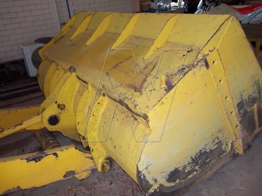 ขาย รถตักเอวอ่อน โคมัสสุ JH63 สองเพลา / ดิสเบรก 4 ล้อ / ต่อแขน ขยายบุ้งกี๋แล้ว ( เลิกกิจการลานมัน! )