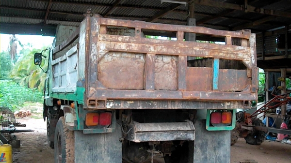 ขายด่วน  รถหกล้อดัมพ์  HINO   195แรง  พวงมาลัยพาวเวอร์  เบรกกิ๊บซี่  พร้อมใช้งาน