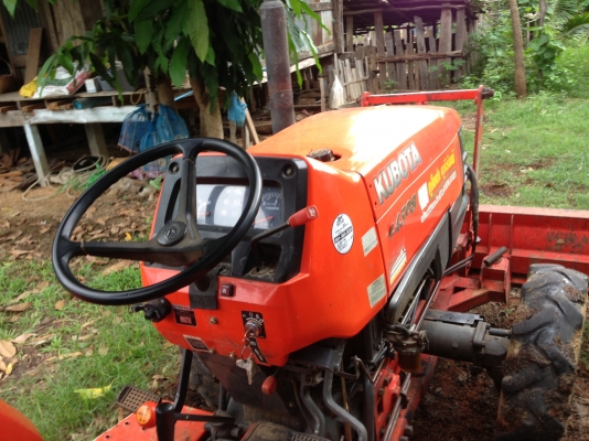 ขายด่วนรถไถคูโบต้าL4508 มีภาพวีดีโอ พร้อมอุปกรณ 3 รายการ พร้อมดันหน้า โรตารึ ผาน 6 ทุกอย่างตราช้าง ร
