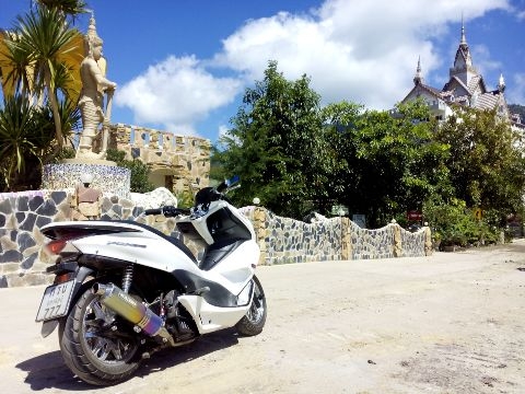 ขาย pcx สีขาว ของแต่งร่วม 7หมื่น