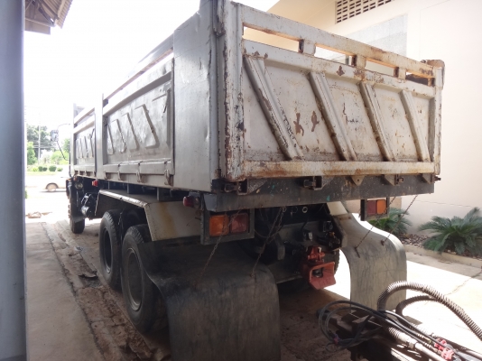 ขายด่วน  รถสิบล้อสองเพลาดัมพ์   ISUZU  DEGA  270   กระบะสามมิตร  พร้อมใช้งาน