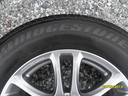 ขายแม็กTOYOTA FORTUNER TRDพร้อมยาง  265/60R18 ยางสัปดาห์ที่49 ปี10 จำนวน 1 ชุดพร้อมน๊อตแท้ 24 ตัว