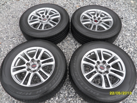 ขายแม็กTOYOTA FORTUNER TRDพร้อมยาง  265/60R18 ยางสัปดาห์ที่49 ปี10 จำนวน 1 ชุดพร้อมน๊อตแท้ 24 ตัว