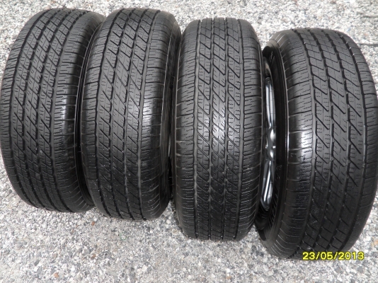 ขายแม็กTOYOTAพร้อมยาง 265/65R17 ยางสัปดาห์ที่22 ปี12 จำนวน 1 ชุด  พร้อมน๊อตแท้ 24 ตัว ใช้งานมาประมาณ 8000 กิโล สภาพยาง 95\% เหมือนใหม่