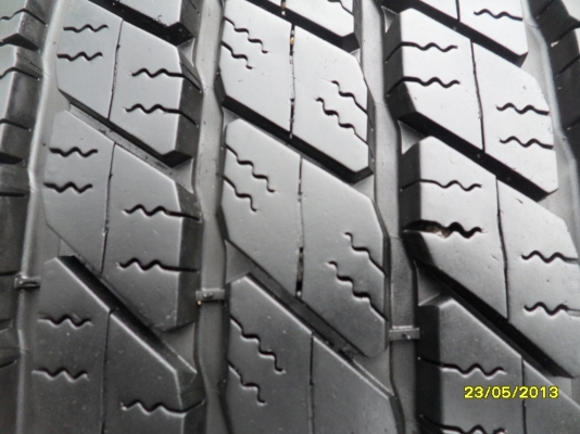 ขายแม็กTOYOTAพร้อมยาง 265/65R17 ยางสัปดาห์ที่22 ปี12 จำนวน 1 ชุด  พร้อมน๊อตแท้ 24 ตัว ใช้งานมาประมาณ 8000 กิโล สภาพยาง 95\% เหมือนใหม่