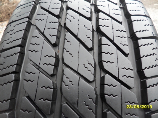 ขายแม็กTOYOTAพร้อมยาง 265/65R17 ยางสัปดาห์ที่22 ปี12 จำนวน 1 ชุด  พร้อมน๊อตแท้ 24 ตัว ใช้งานมาประมาณ 8000 กิโล สภาพยาง 95\% เหมือนใหม่