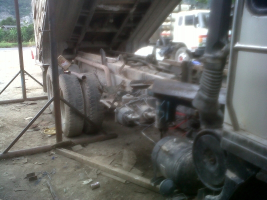 ขายด่วน   สิบล้อ  3H เครื่อง HO7D 195 เกียร์เดิม 5 เกียร์ สโลว์กลาง