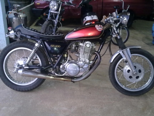 ขาย/แลก  sr 400  สภาพแต่งคาเฟ่  ขับ หล่อๆ เรยคับ