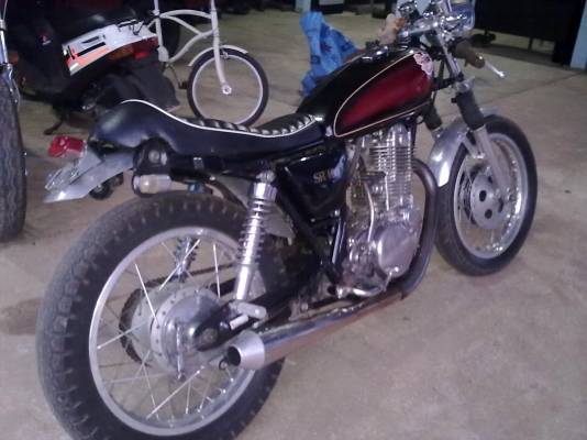 ขาย/แลก sr 400 สภาพแต่งคาเฟ่ ขับ หล่อๆ เรยคับ ขาย/แลก sr 400 สภาพแต่งคาเฟ่ ขับ หล่อๆ เรยคับ