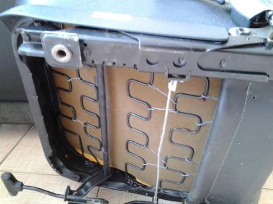 ขายเบาะ BMW E30 สภาพสวยเบาะรางแน่นครับ เหมือนใหม่ครับ