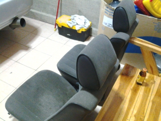 ขายเบาะ BMW E30 สภาพสวยเบาะรางแน่นครับ เหมือนใหม่ครับ