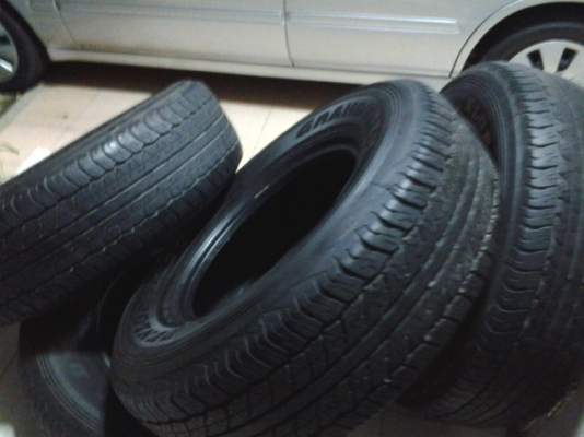 ยาง 255/70 ขอบ16 ปี10 ของ dunlop ครับ ยาง 255/70 ขอบ16 ปี10 ของ dunlop ครับ