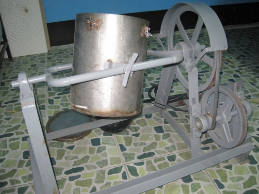 ขายมอเตอร์1/4hp พร้อมชิ้นงานผสมสีลดเหลือ3200บาทลดอีก=3000 ขายมอเตอร์1/4hp พร้อมชิ้นงานผสมสีลดเหลือ3200บาทลดอีก=3000